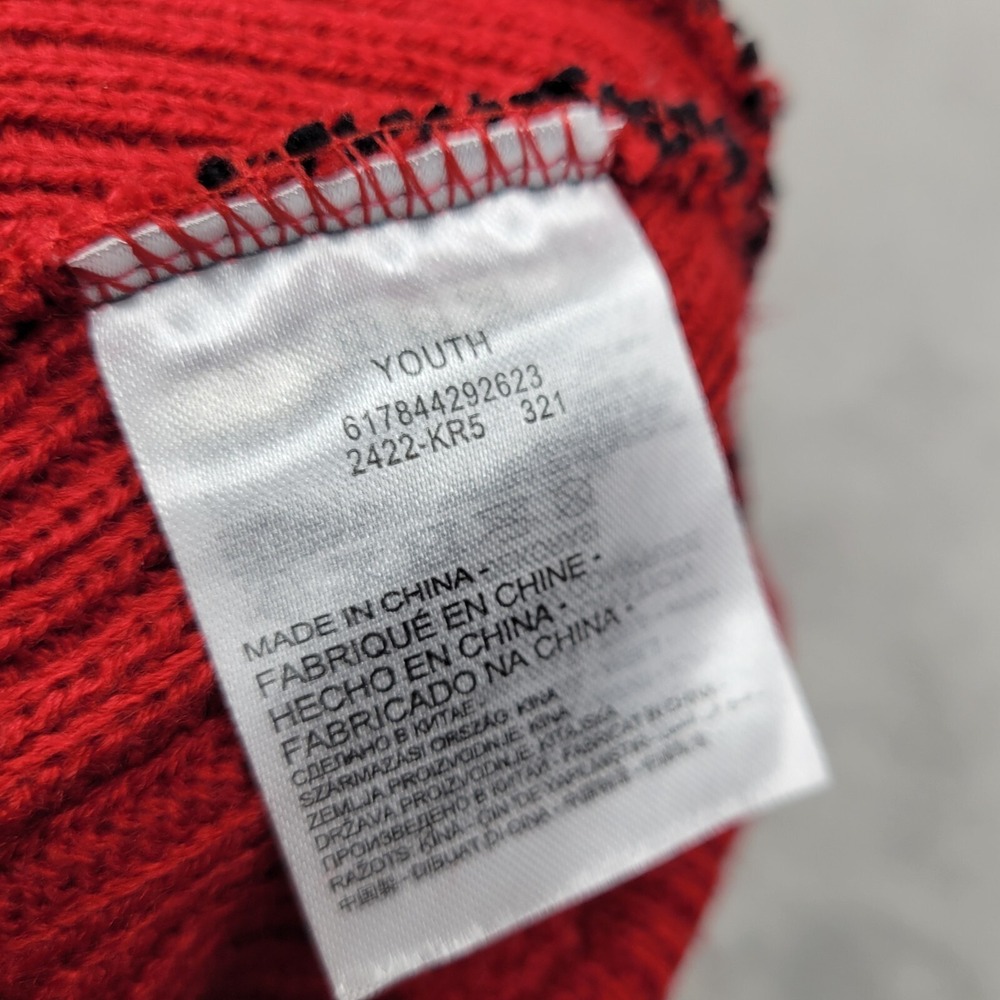 Nike Hat Kids Boys Girls Beanie Cap Winter Cold Stretch Pull On Swoosh Black Red - Picture 3 of 3